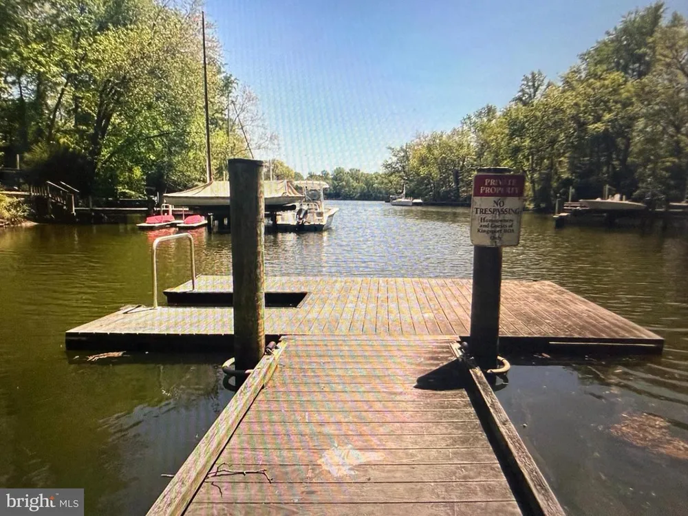 707 Pilot House Dr, Annapolis, MD 21401