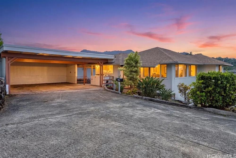 741 Alewa Dr, Honolulu, HI 96817