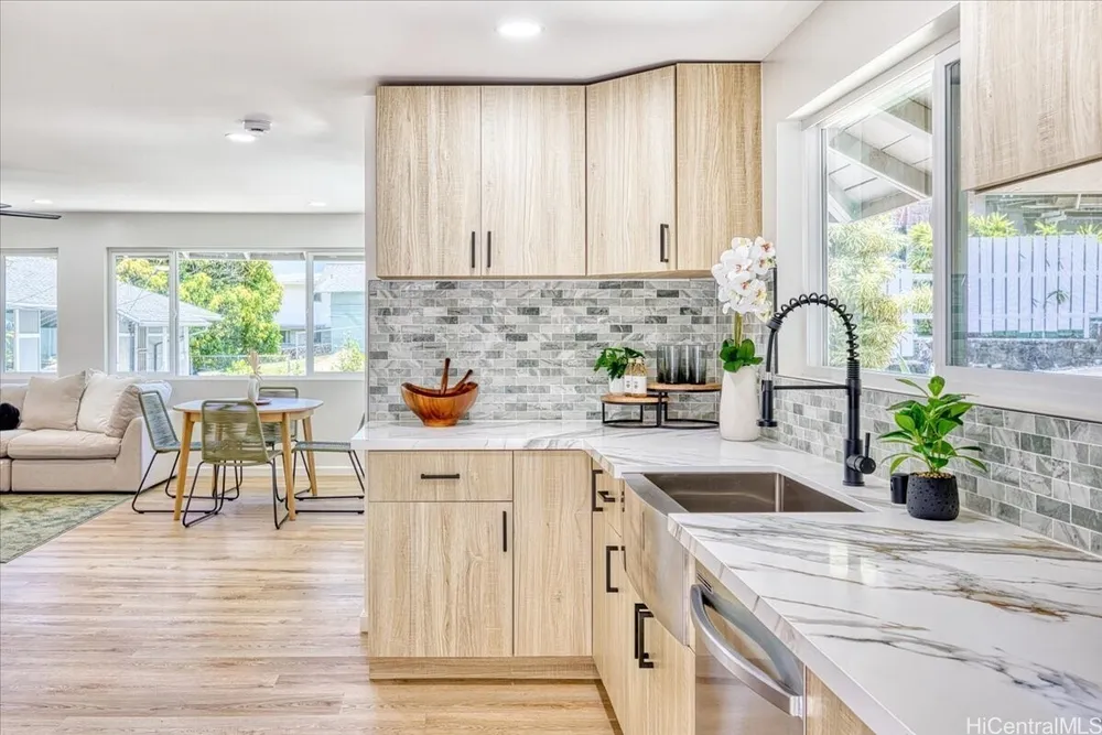 741 Alewa Dr, Honolulu, HI 96817