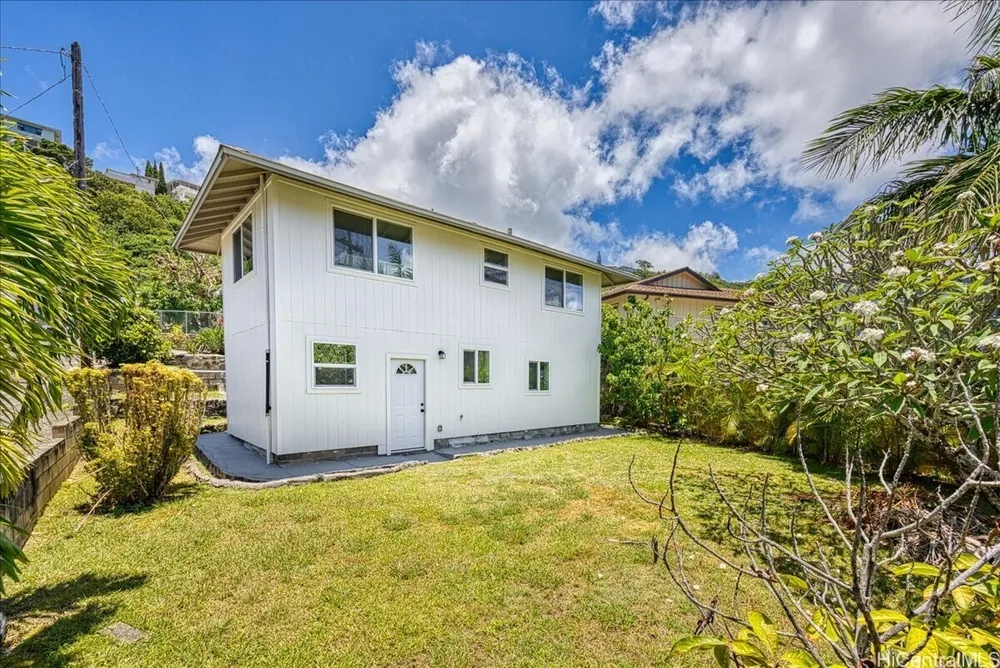 741 Alewa Dr, Honolulu, HI 96817