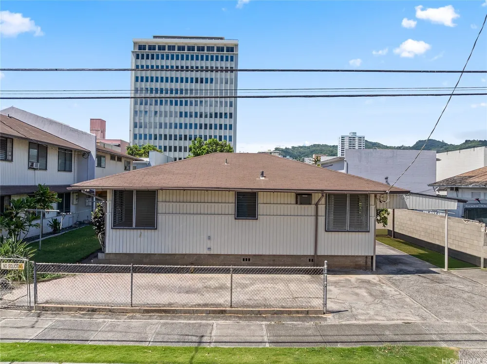 1134 Alohi Way, Honolulu, HI 96814