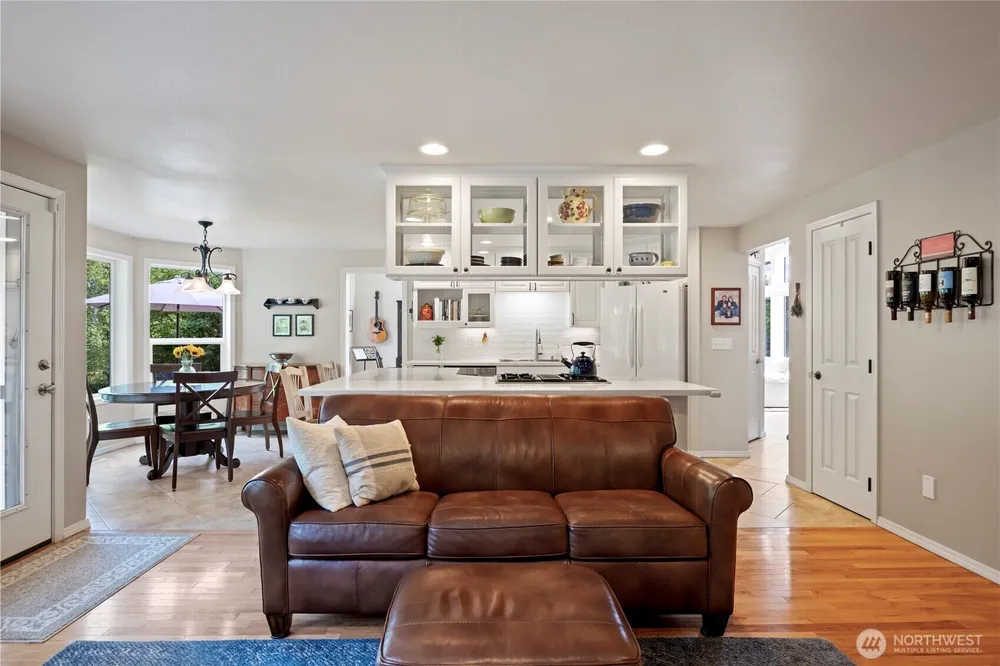 1702 14th St SW, Puyallup, WA 98371