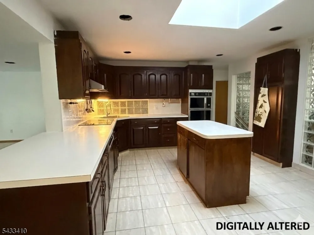 181 W Hobart Gap Rd, Essex, Livingston Township, NJ 07039