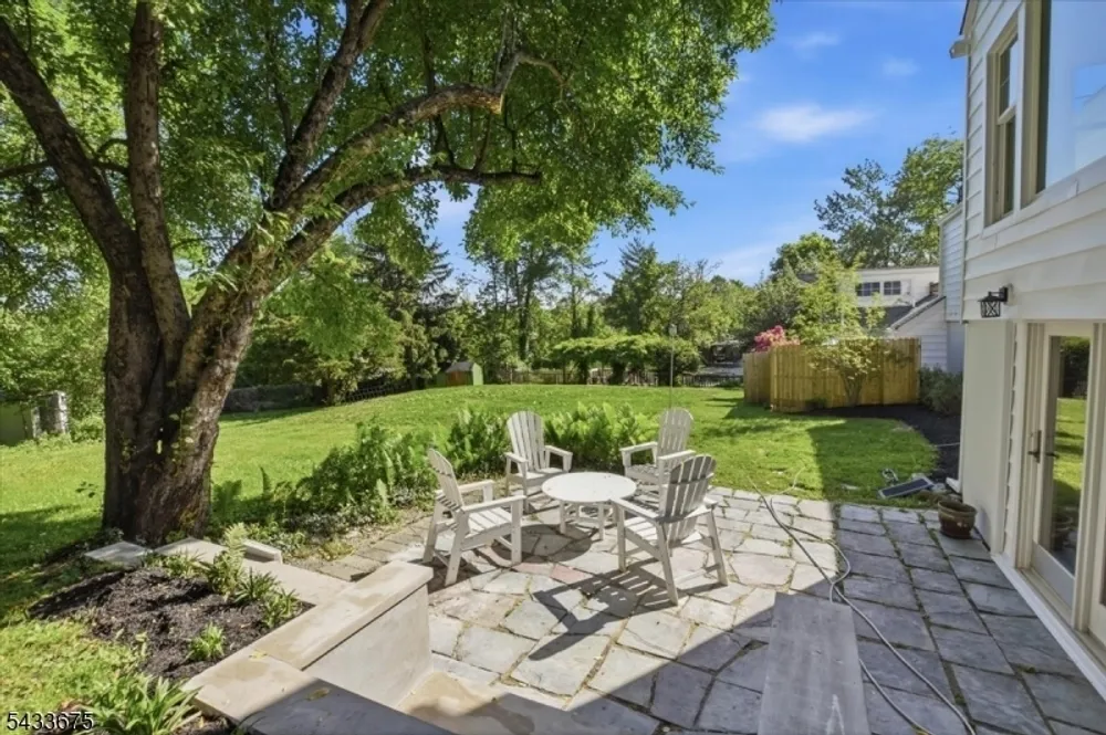 54 Blackberry Ln, Morristown, NJ 07960