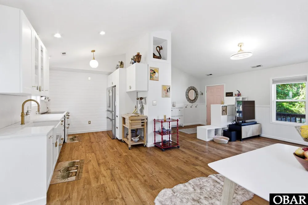 903 Holly St, Kill Devil Hills, NC 27948