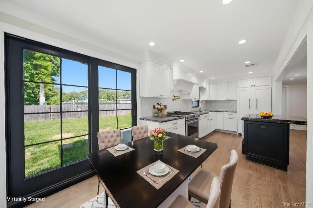 11 Lakewood Ave, Lake Ronkonkoma, NY 11779