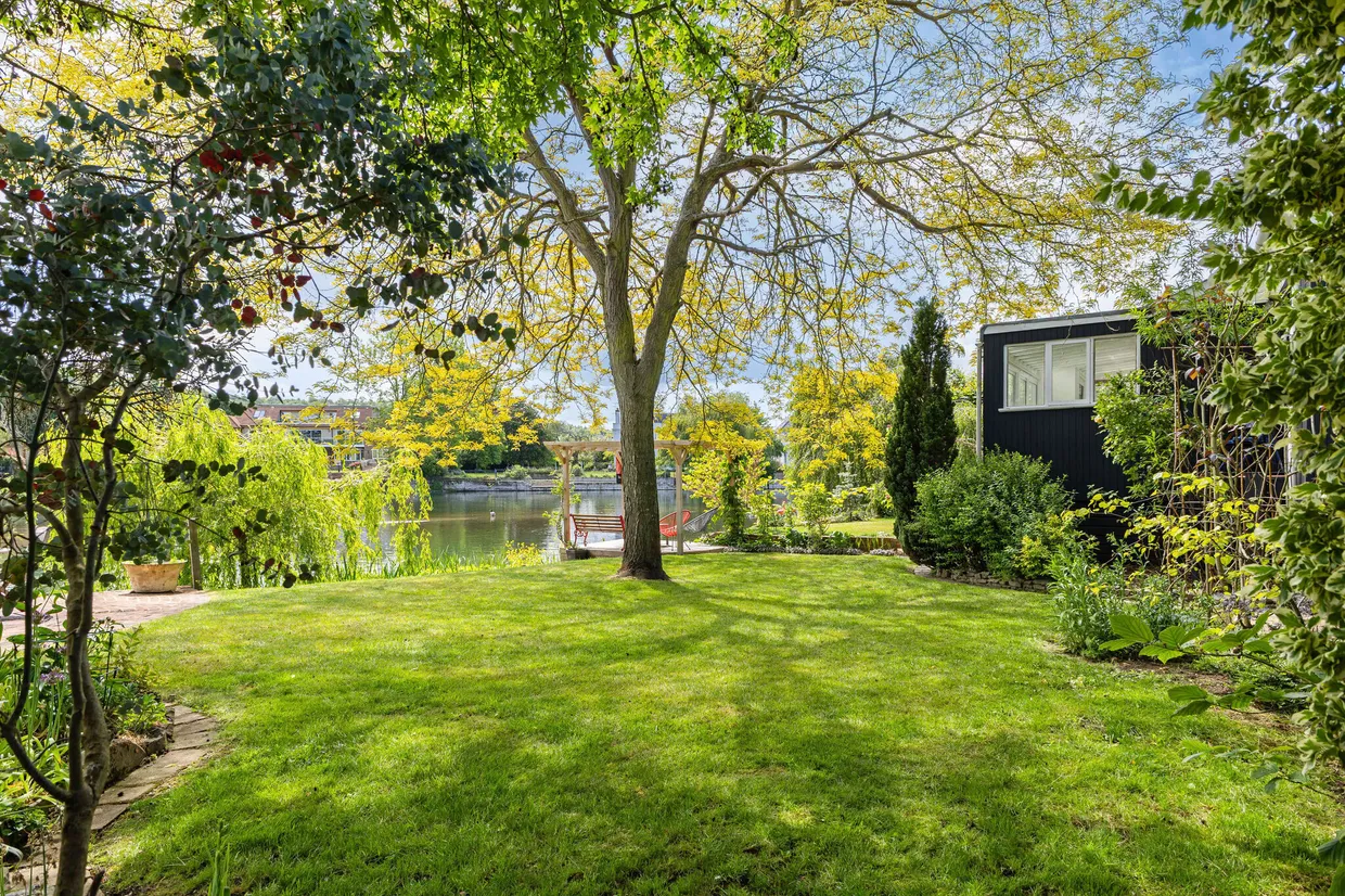 Lock Island, Mill Road, Marlow, SL7 photo 26