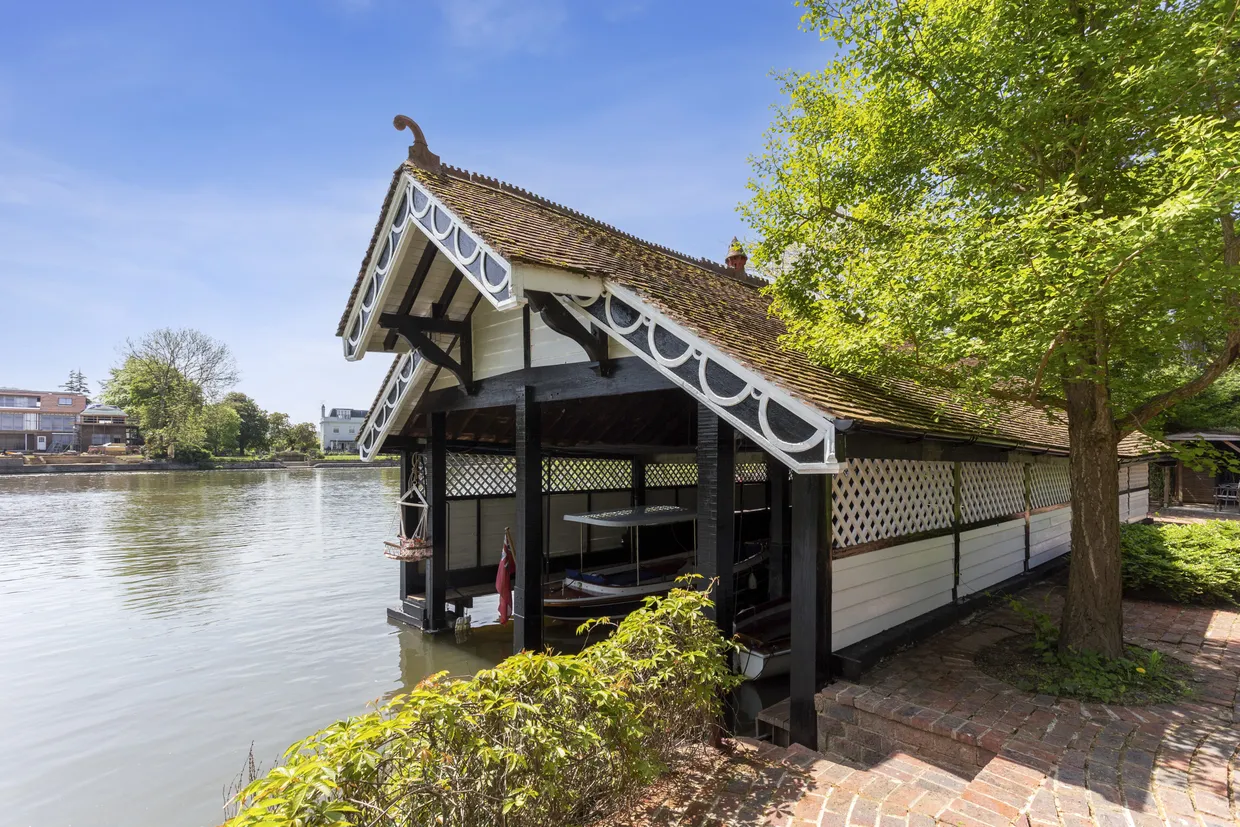 Lock Island, Mill Road, Marlow, SL7 photo 37