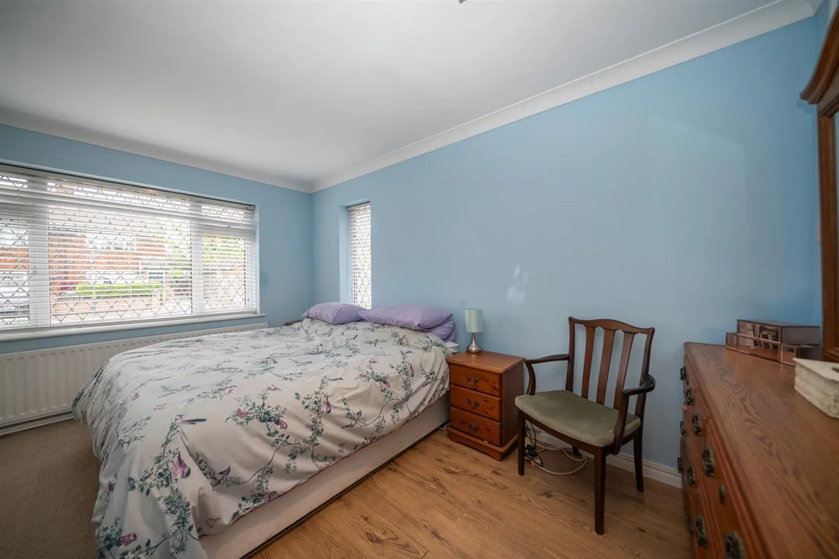 Blows Road, Dunstable, Bedfordshire, LU5 4DB