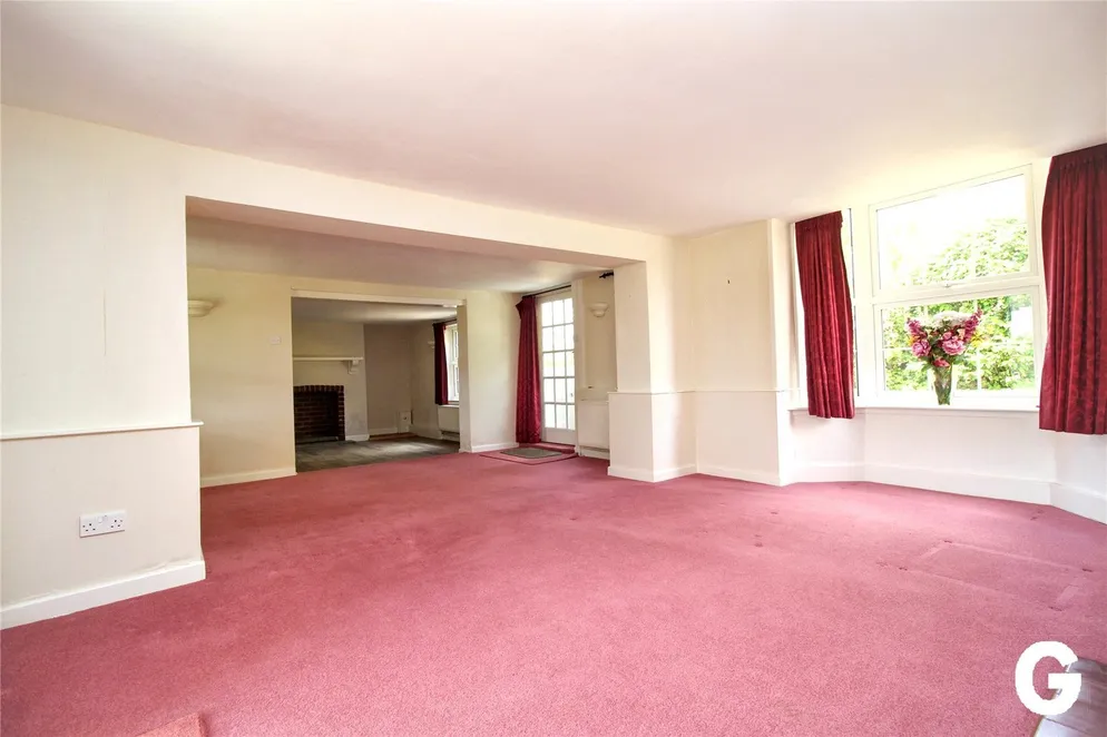 Property carousel item 3