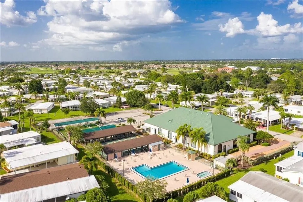2100 Kings Hwy, Punta Gorda, FL 33980