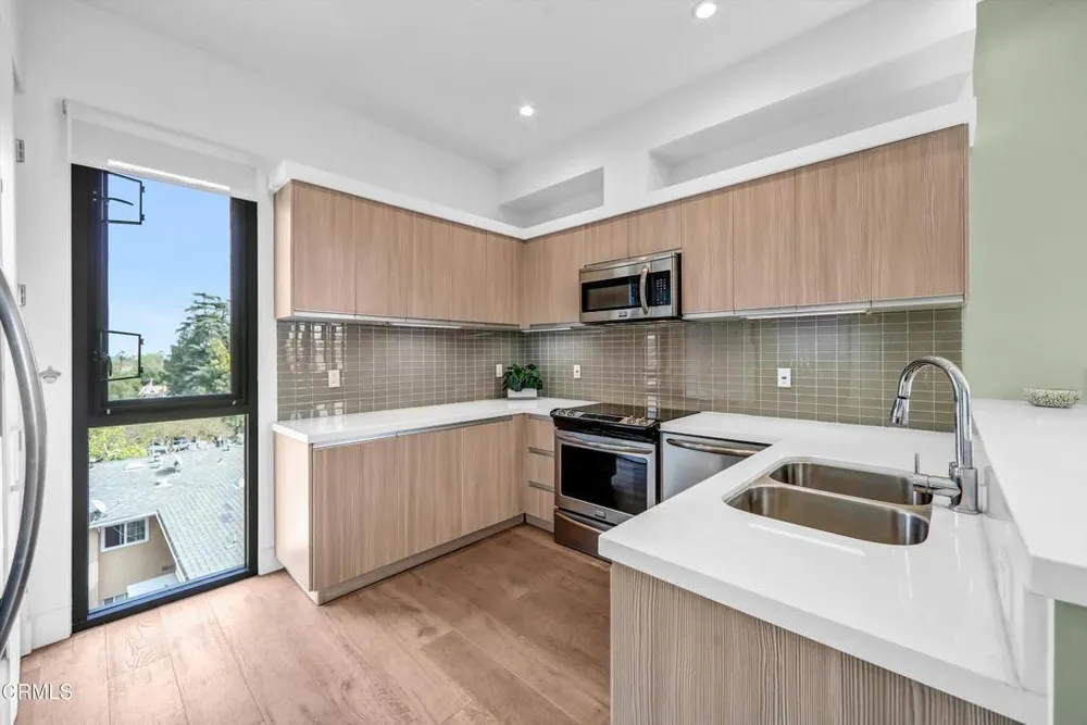 210 N Monterey St, Alhambra, CA 91801