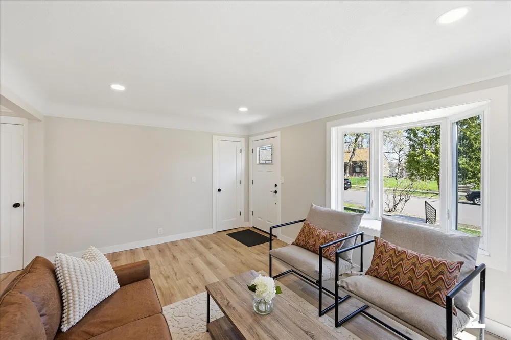 3370 Library Ln, St Louis Park, MN 55426