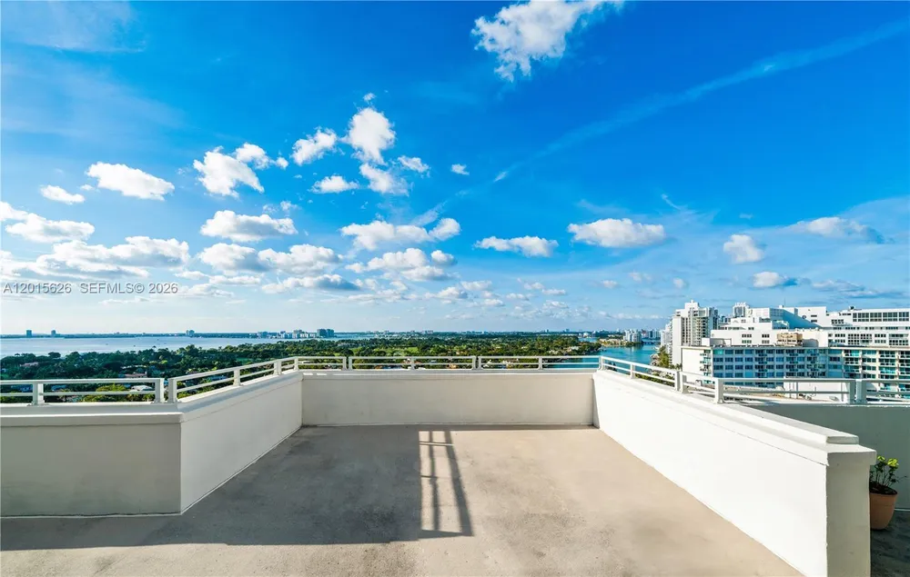 5255 Collins Ave, Miami Beach, FL 33140