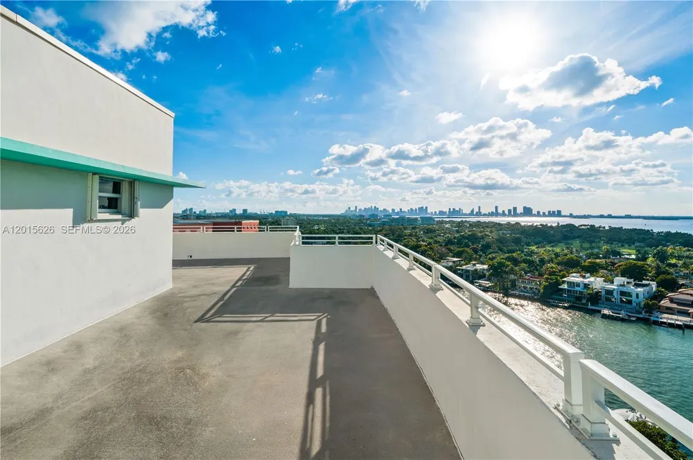 5255 Collins Ave, Miami Beach, FL 33140