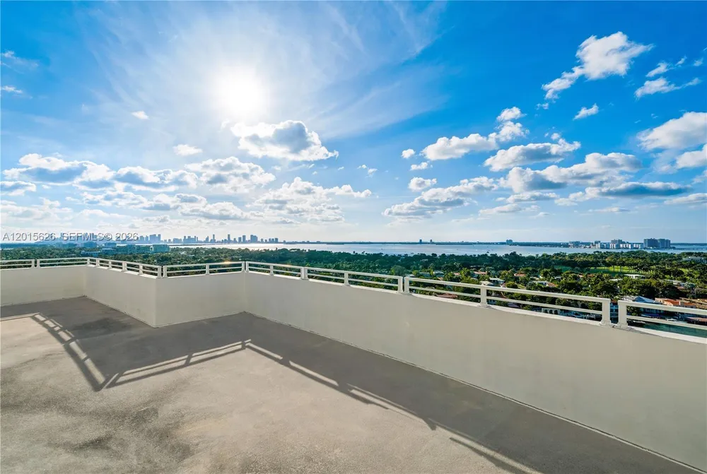 5255 Collins Ave, Miami Beach, FL 33140