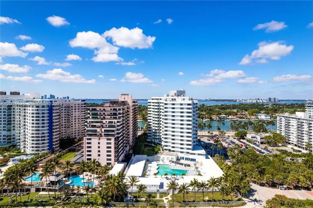 5255 Collins Ave, Miami Beach, FL 33140