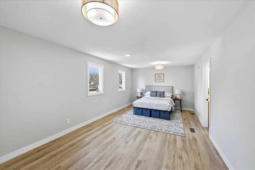 3370 Library Ln, St Louis Park, MN 55426