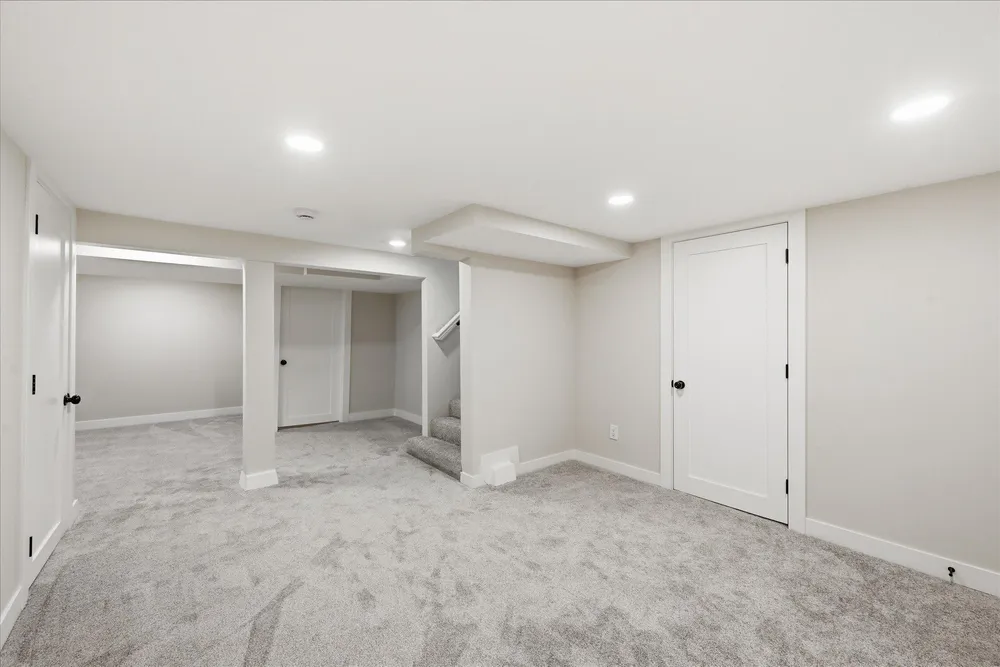 3370 Library Ln, St Louis Park, MN 55426