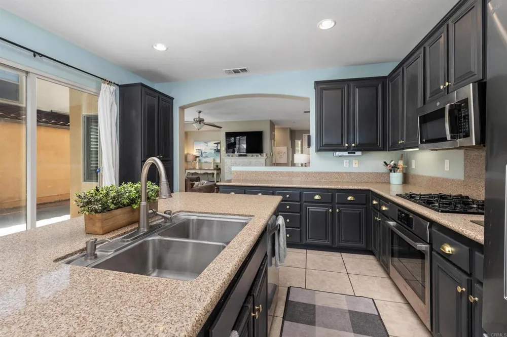1625 Falling Star Dr, Chula Vista, CA 91915