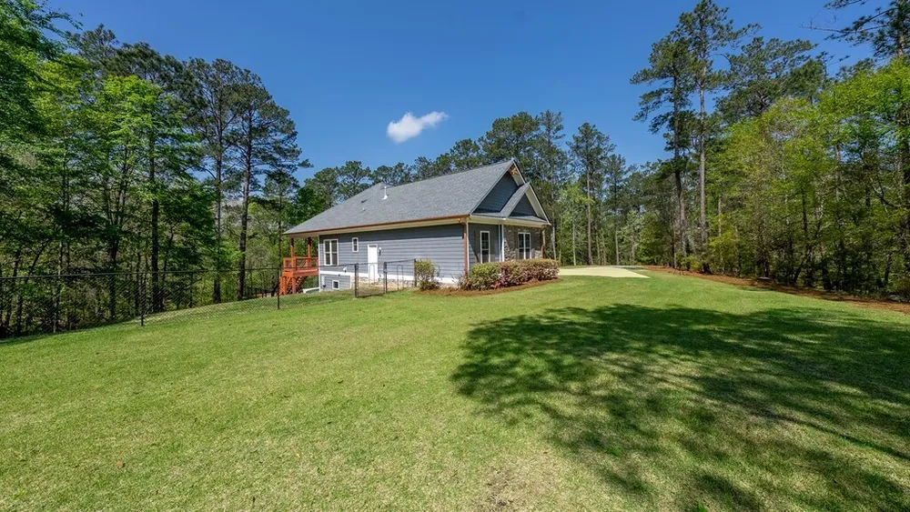 900 Oakcrest Dr, Columbus, GA 31904