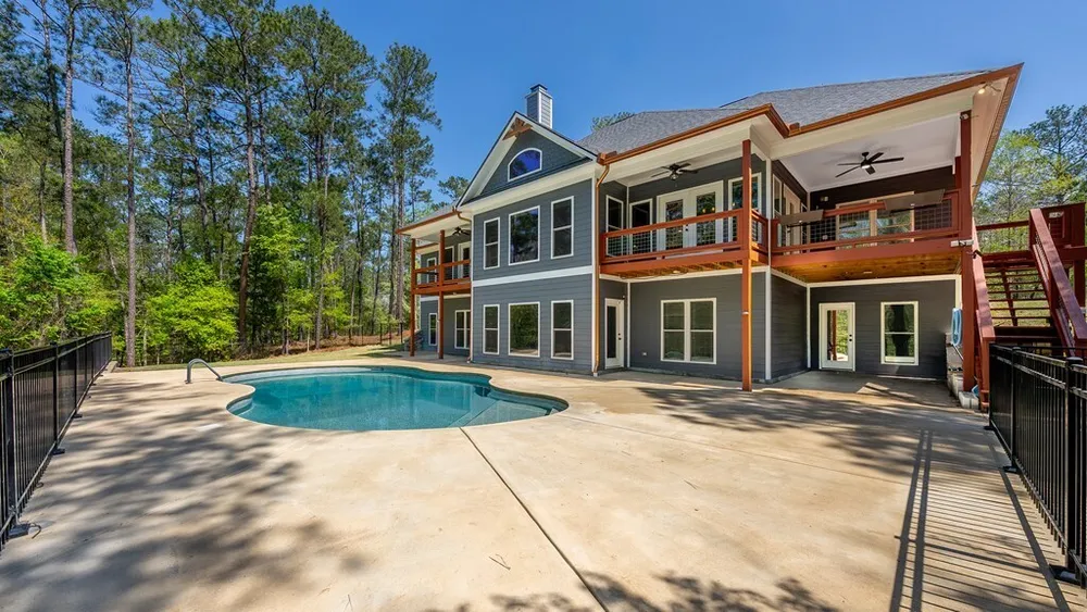 900 Oakcrest Dr, Columbus, GA 31904