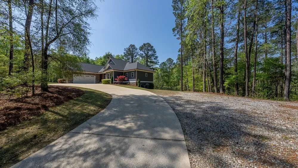 900 Oakcrest Dr, Columbus, GA 31904