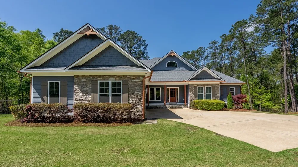 900 Oakcrest Dr, Columbus, GA 31904