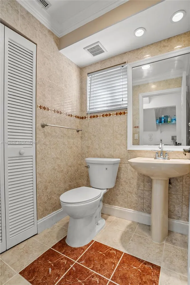 2261 NW 139th Ave, Sunrise, FL 33323