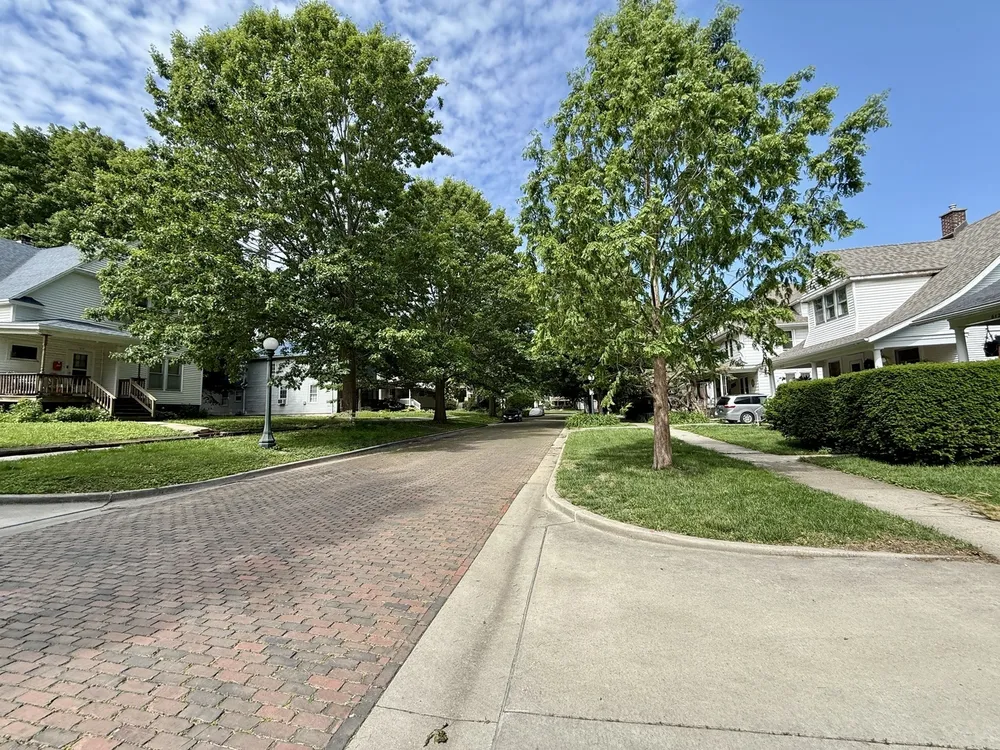 610 W Union St, Champaign, IL 61820