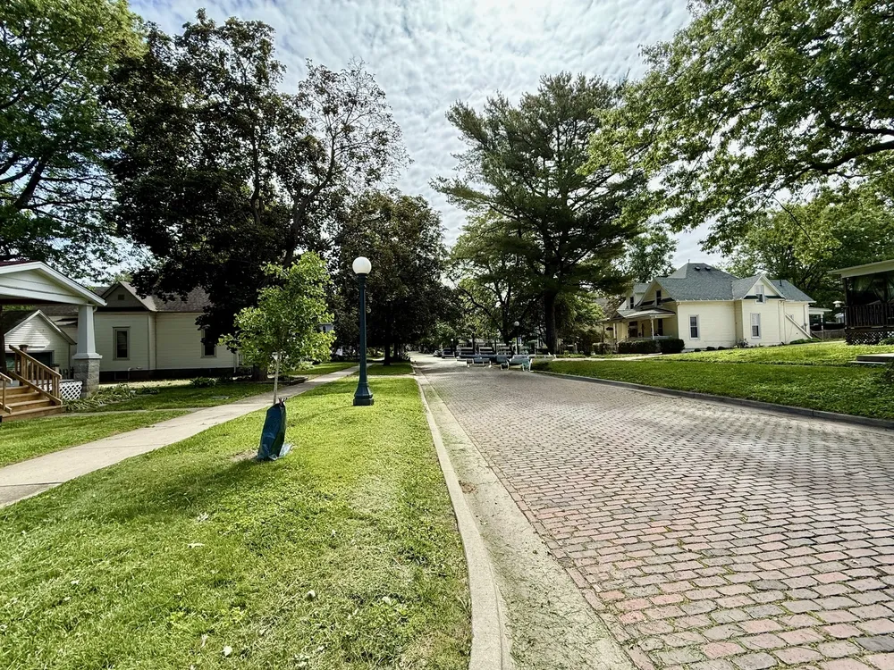 610 W Union St, Champaign, IL 61820