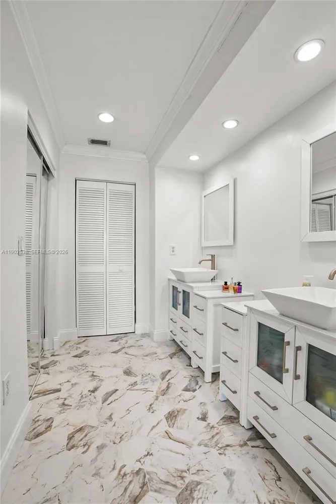 2261 NW 139th Ave, Sunrise, FL 33323