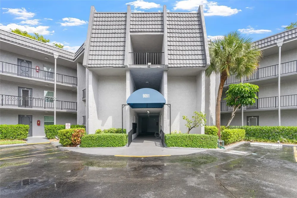 9091 Lime Bay Blvd, Tamarac, FL 33321