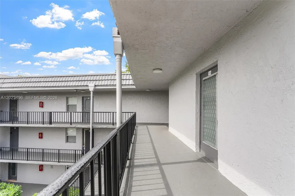 9091 Lime Bay Blvd, Tamarac, FL 33321