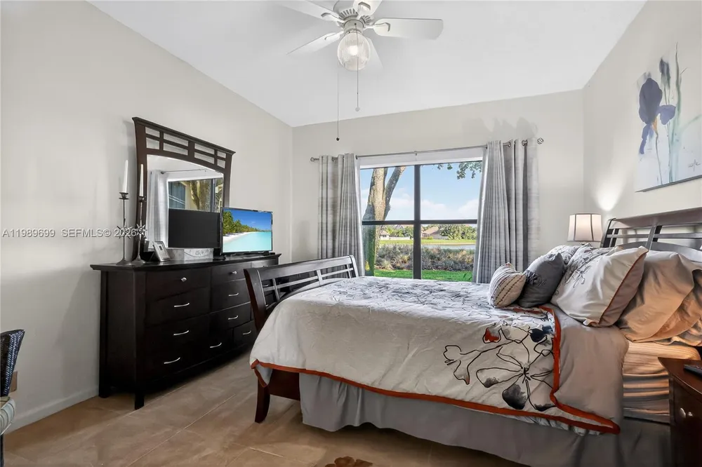 8033 Aberdeen Dr, Boynton Beach, FL 33472