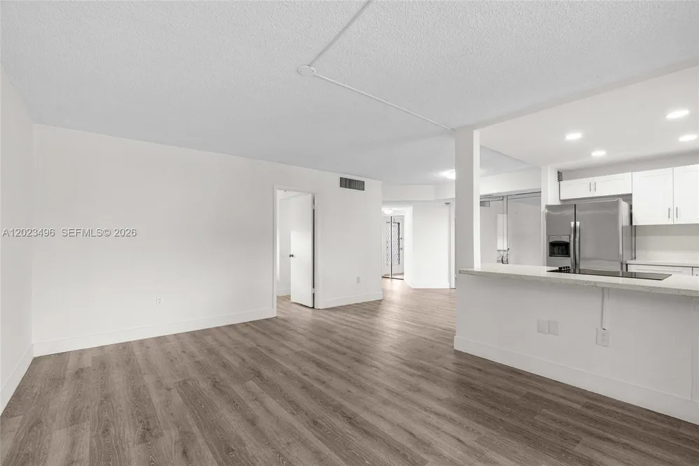 9091 Lime Bay Blvd, Tamarac, FL 33321
