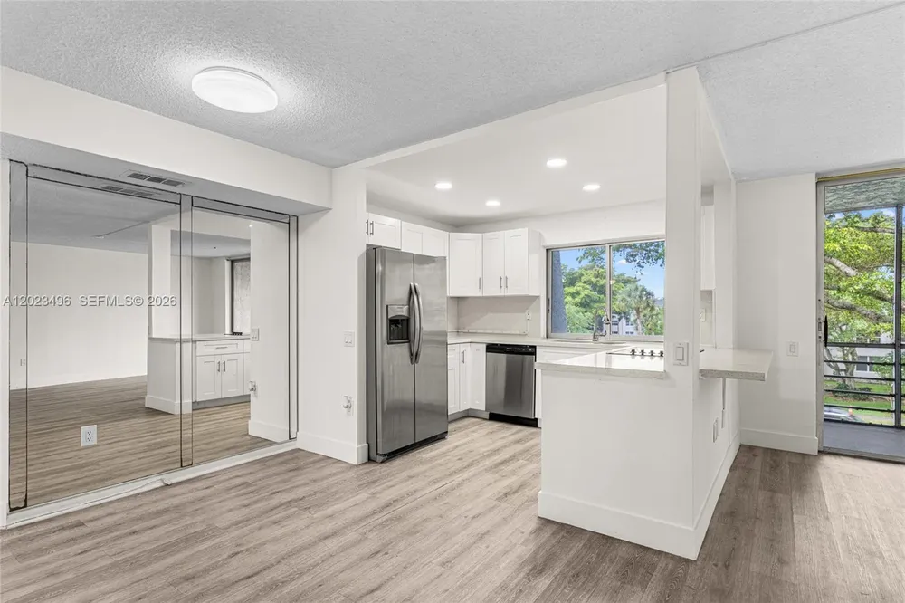 9091 Lime Bay Blvd, Tamarac, FL 33321