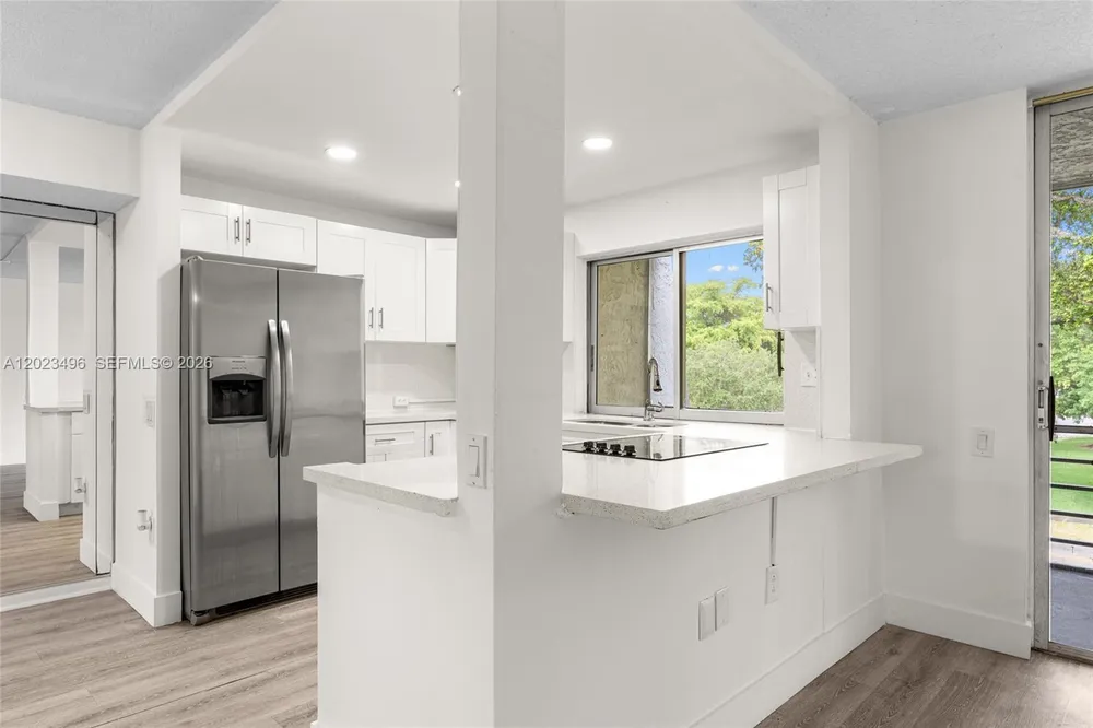 9091 Lime Bay Blvd, Tamarac, FL 33321