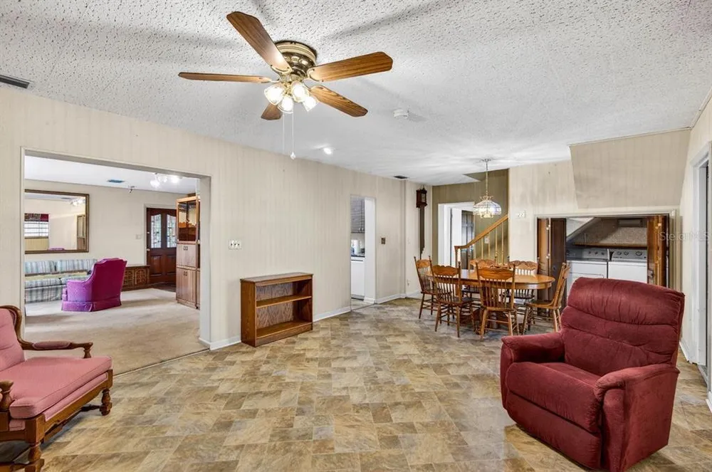 825 W Whatley Pl, Tampa, FL 33604