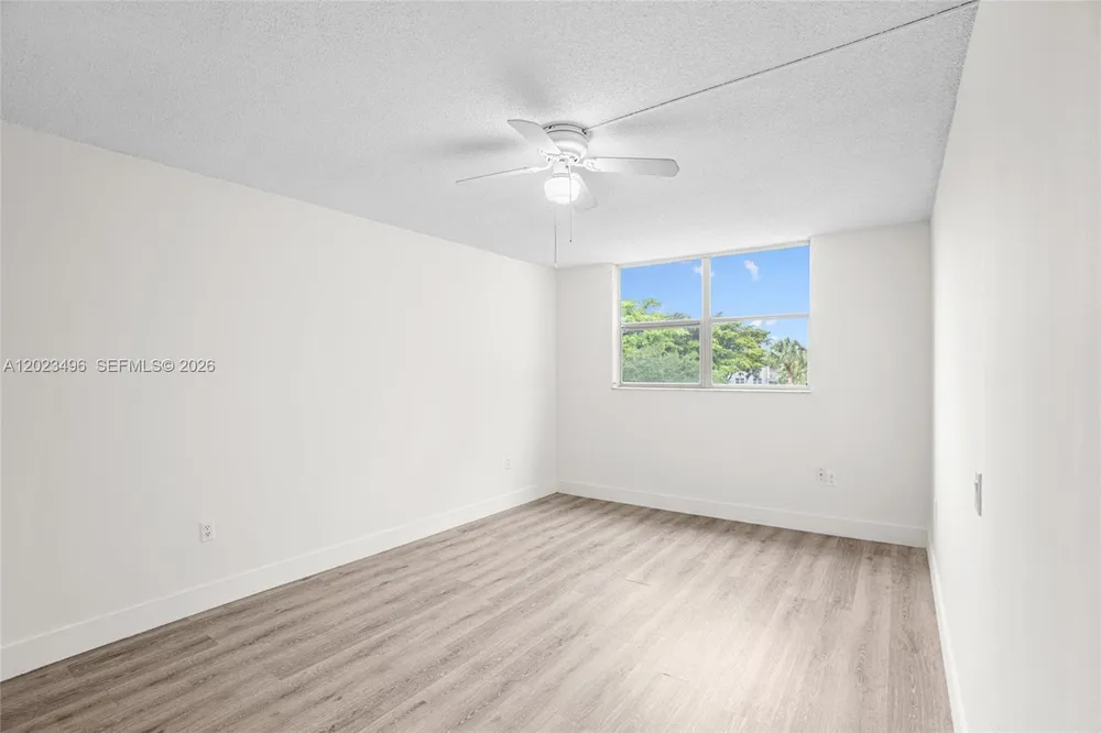 9091 Lime Bay Blvd, Tamarac, FL 33321