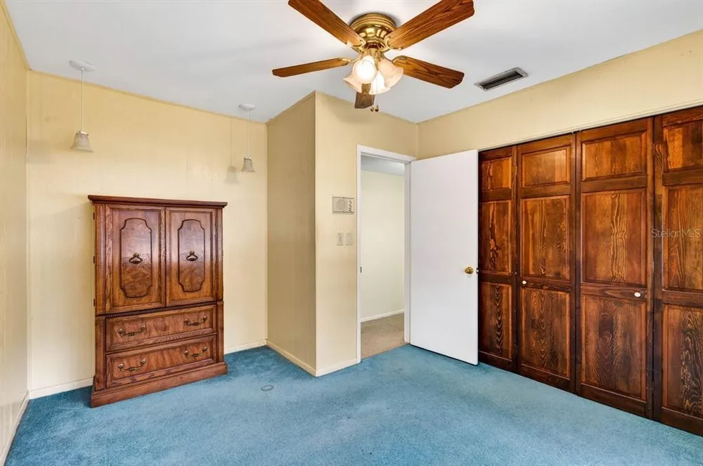 825 W Whatley Pl, Tampa, FL 33604
