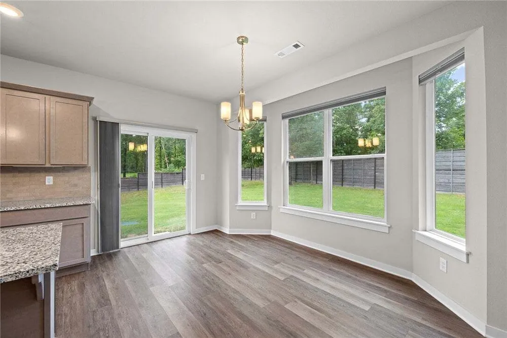 17 Worth Pl, Bella Vista, AR 72715