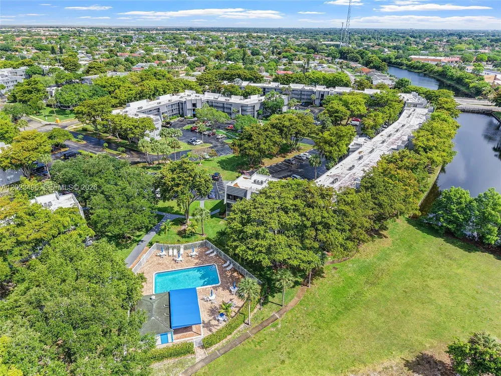 9091 Lime Bay Blvd, Tamarac, FL 33321