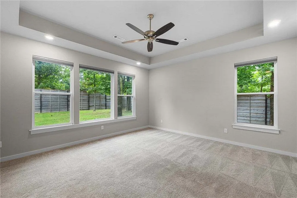 17 Worth Pl, Bella Vista, AR 72715