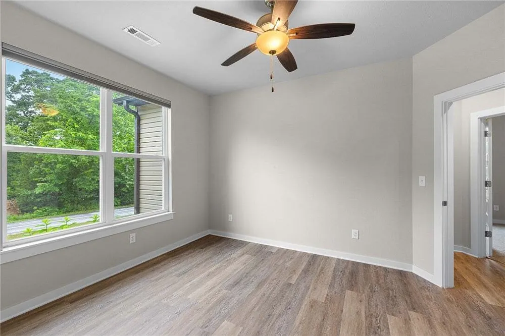 17 Worth Pl, Bella Vista, AR 72715