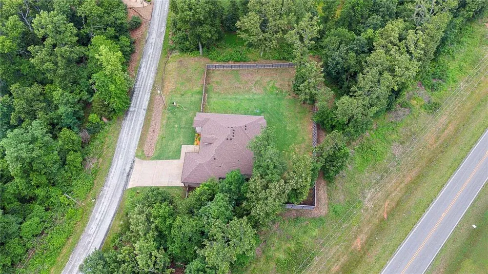 17 Worth Pl, Bella Vista, AR 72715