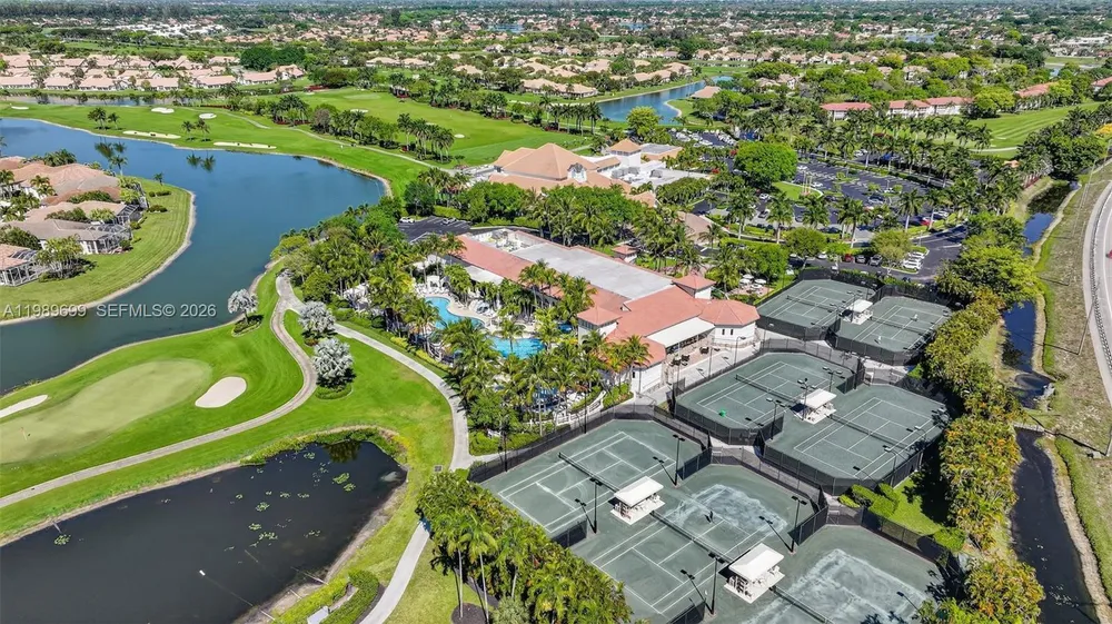 8033 Aberdeen Dr, Boynton Beach, FL 33472