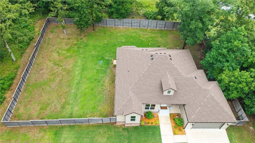 17 Worth Pl, Bella Vista, AR 72715