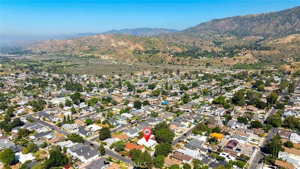 10823 Parr Ave, Sunland, CA 91040