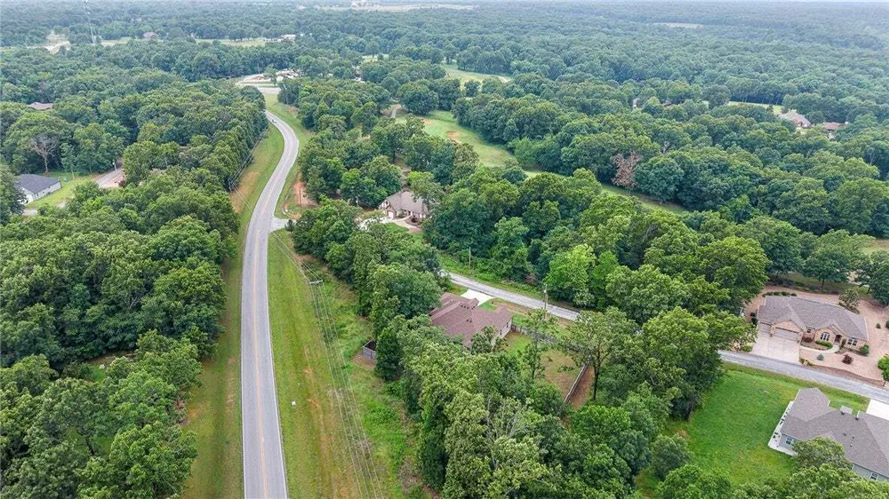 17 Worth Pl, Bella Vista, AR 72715